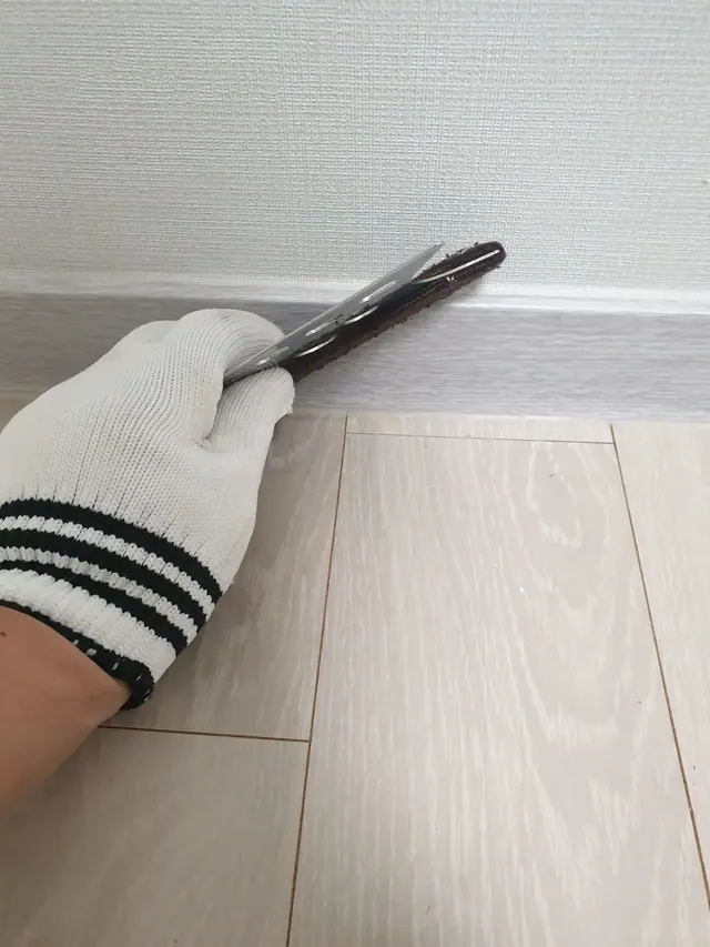 걸레받이 떨어짐 보수 복원 후 현장